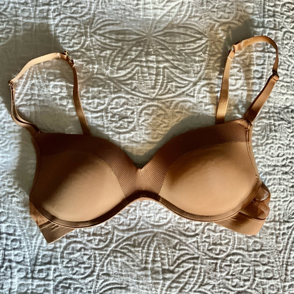 Hardly Worn 32B Lively Bra